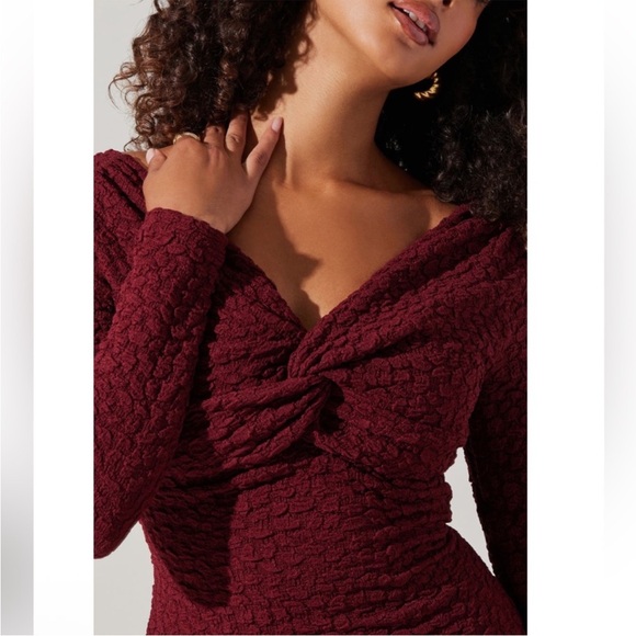 ASTR The Label Textured Knot Dress - Picture 2 of 3